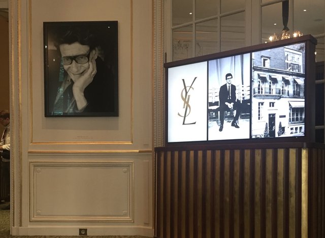Yves Saint Loran office
